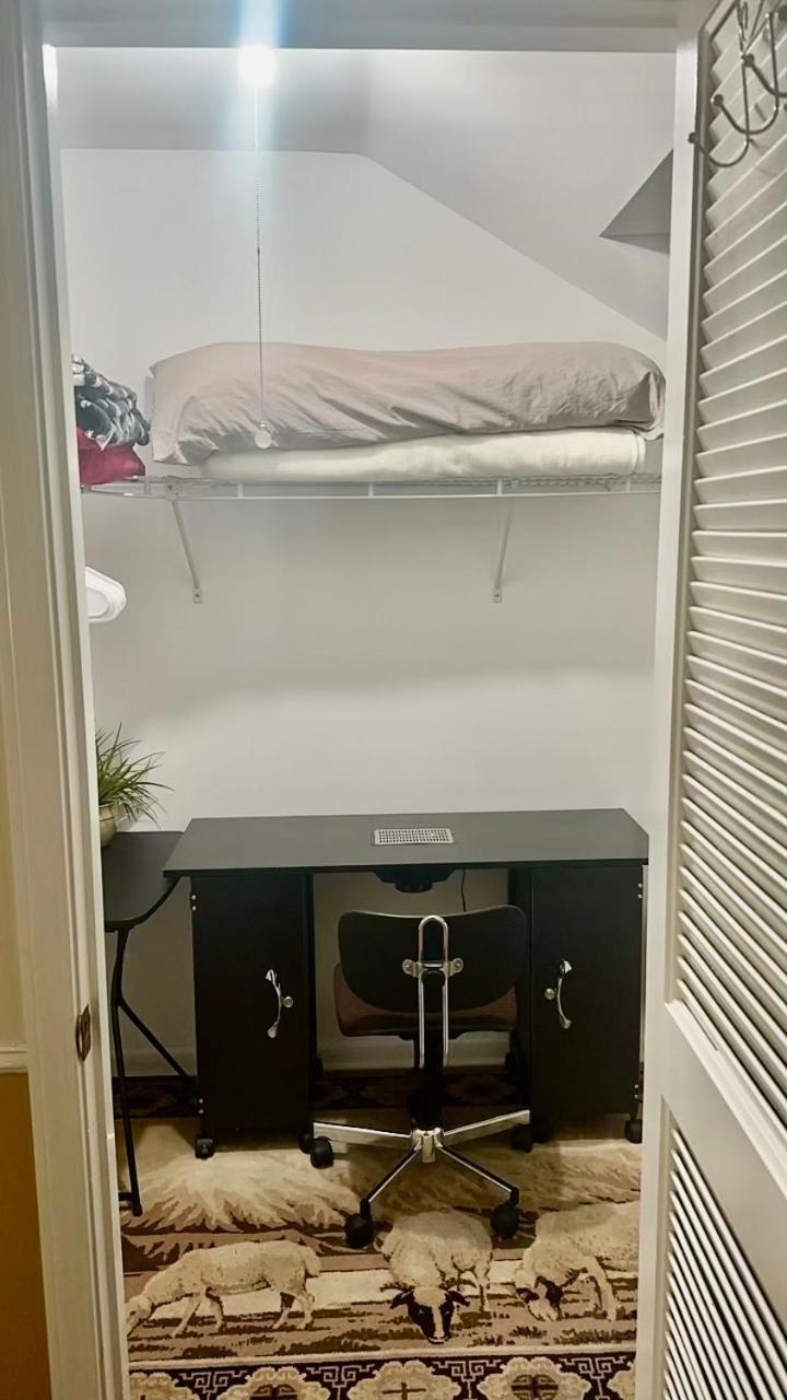 B3 A Private Room In Naperville Downtown With Desk And Wi-Fi Near Everything Eksteriør bilde